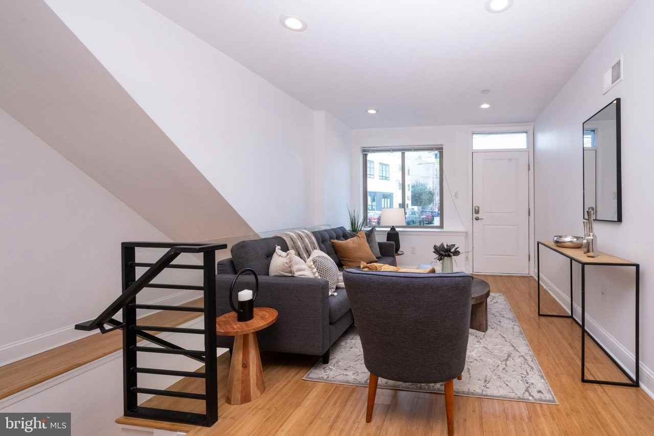 2102-00 Berges St Unit A #A - Photo 4 of 42