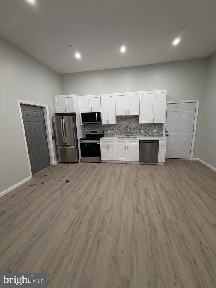 6035 Germantown Ave Unit 1r #1R