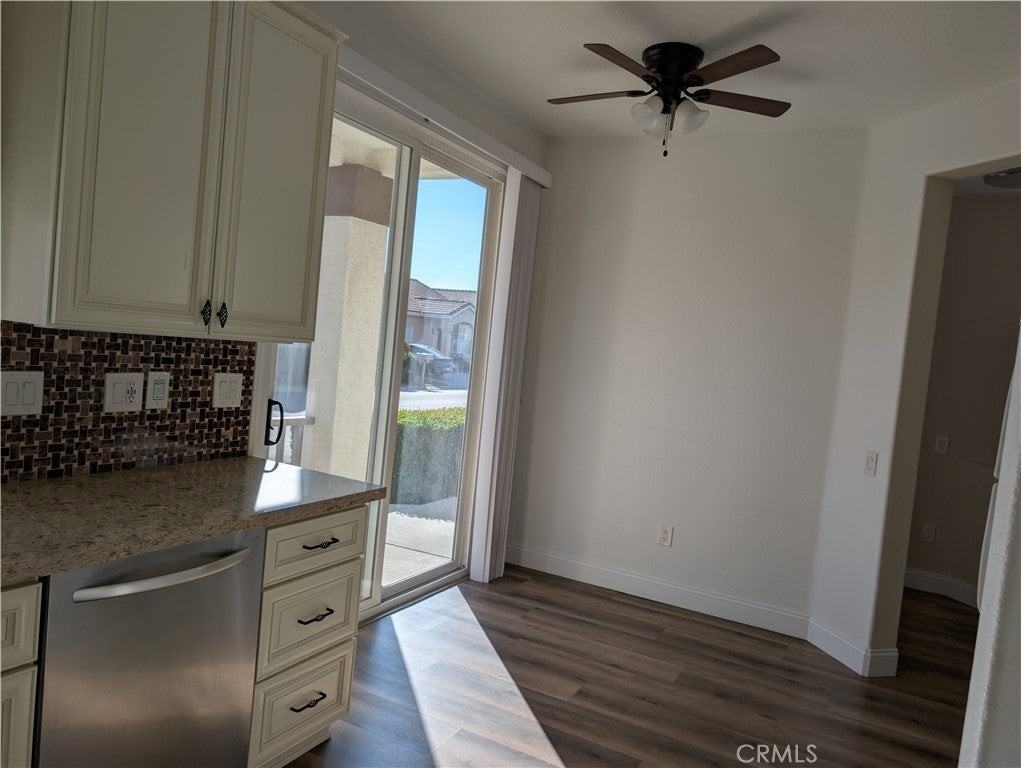 5973 Turnberry Dr - Photo 4 of 18