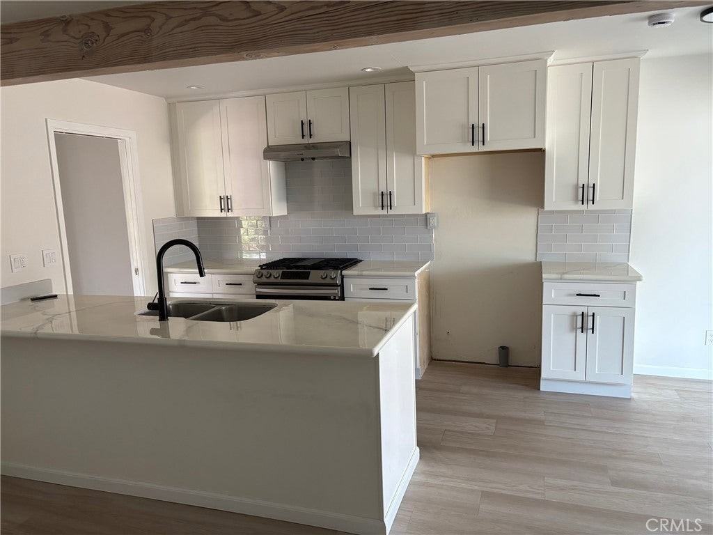 327 Naomi Street - Photo 2 of 12