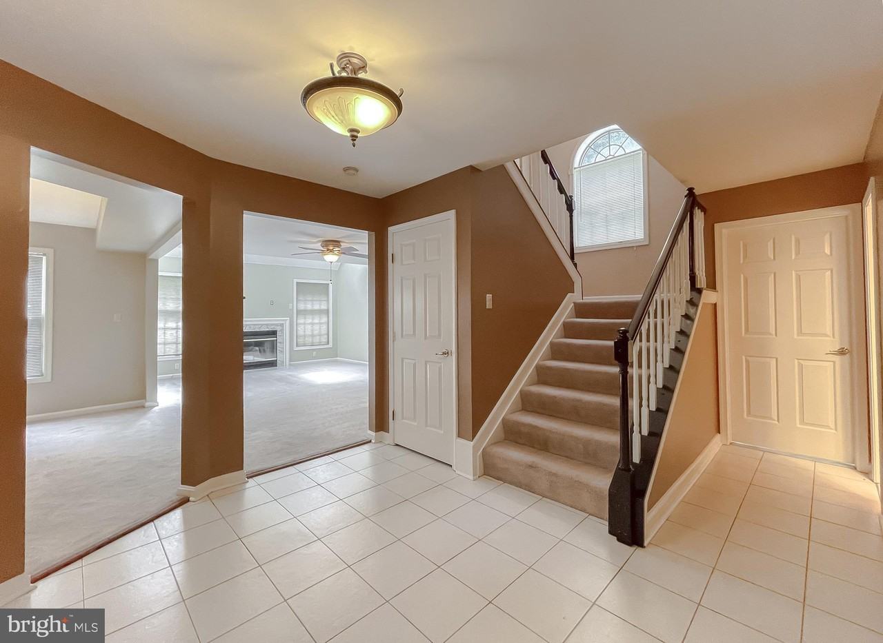 48170 Livonia Circle - Photo 3 of 39