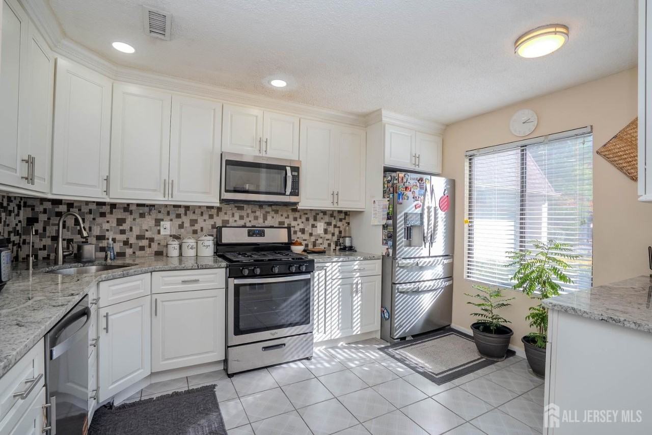 58 Park Gate Dr - Photo 7 of 26