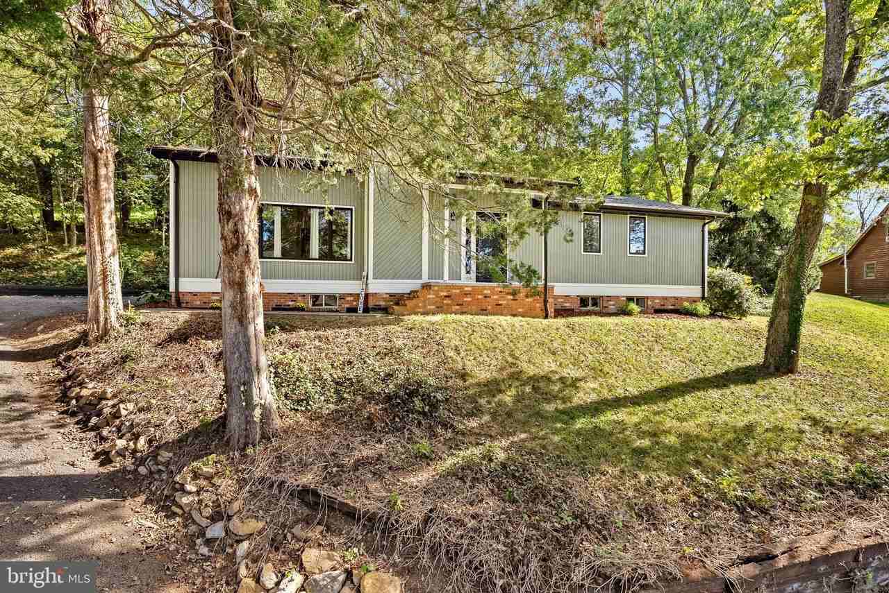 862 Carrier Dr - Photo 2 of 39