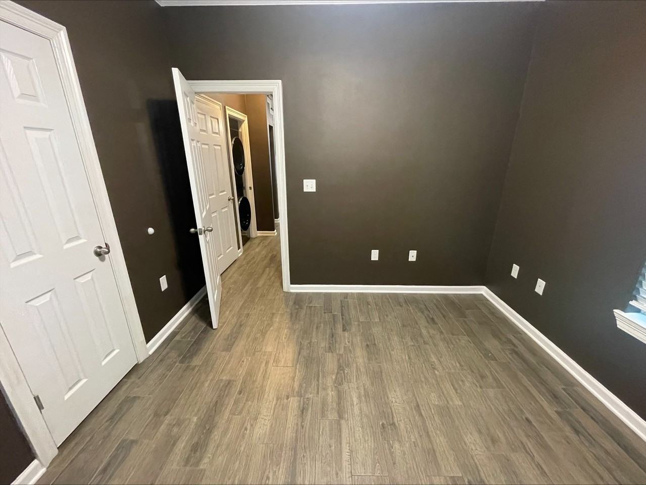 5280 Peerless St - Photo 7 of 13