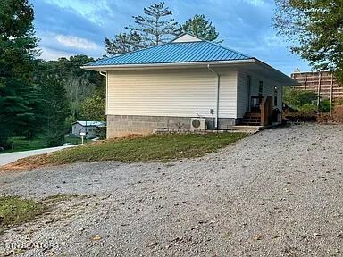 309 Hobson Rd - Photo 3 of 12