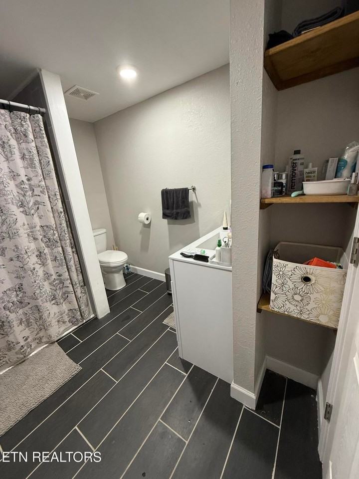 309 Hobson Rd - Photo 6 of 12