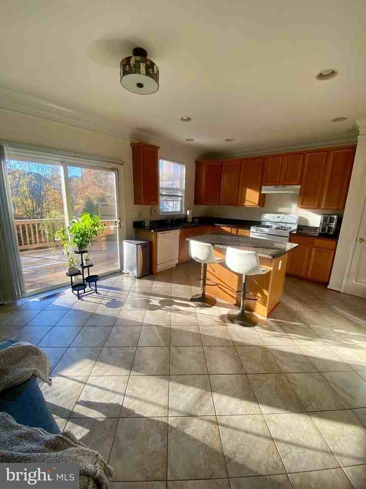 108 Davidson St - Photo 4 of 32