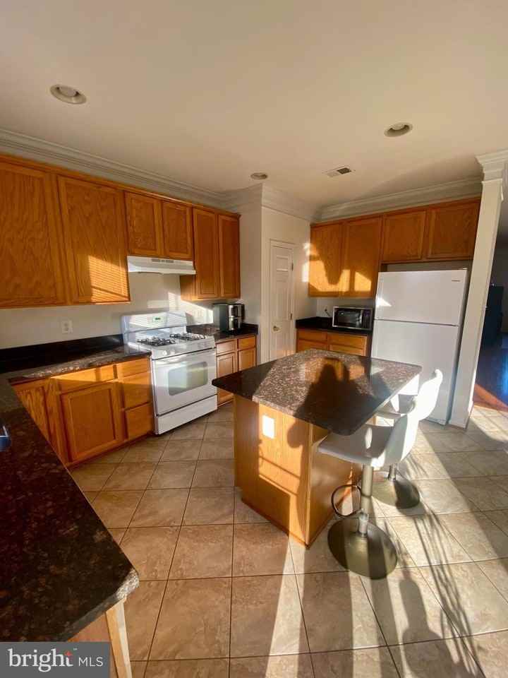 108 Davidson St - Photo 5 of 32