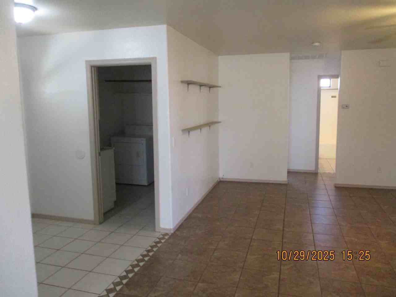 5157 S Sioux Ave - Photo 6 of 26