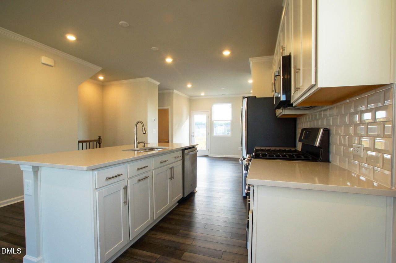 459 Carolina Springs Blvd - Photo 4 of 28