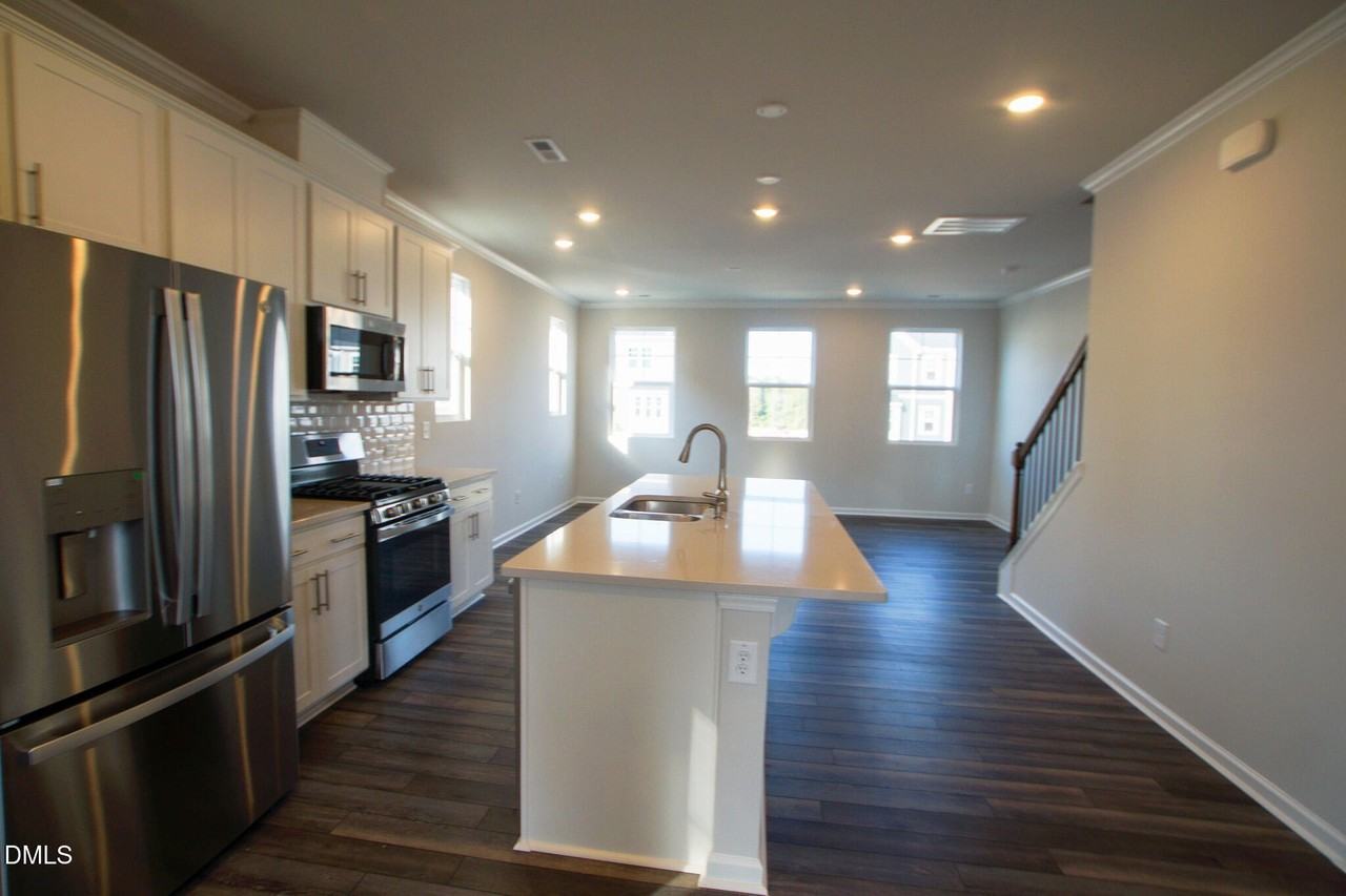 459 Carolina Springs Blvd - Photo 5 of 28