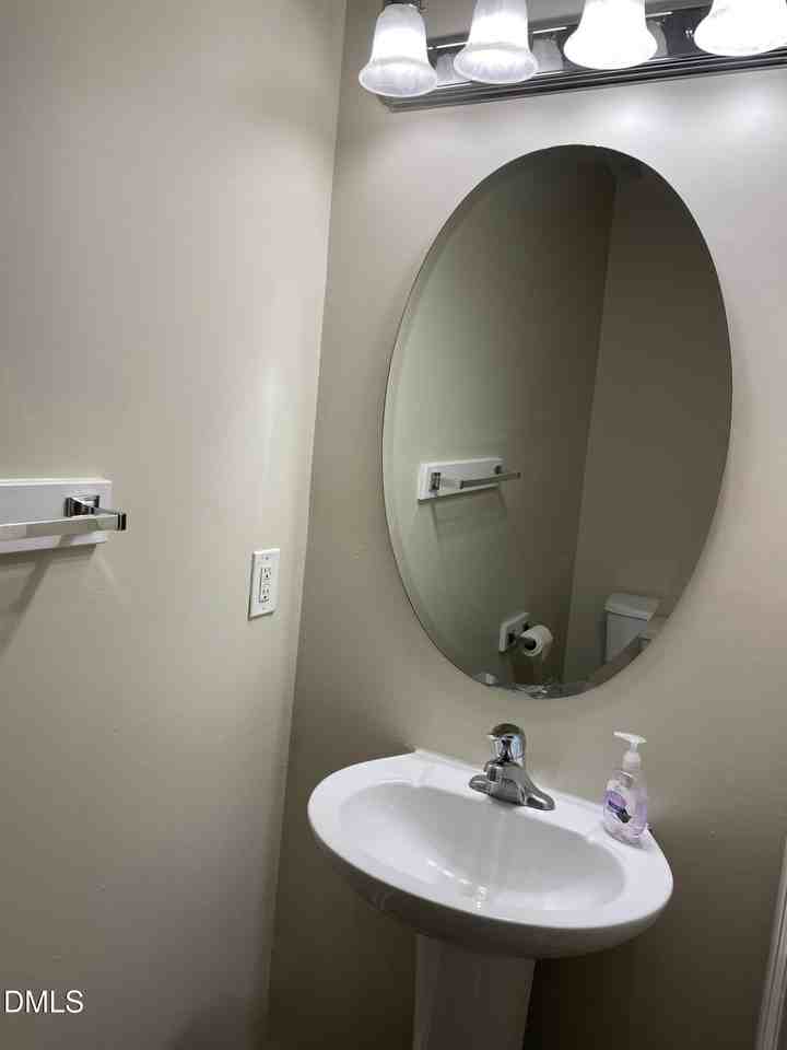 410 St John Drive - Photo 4 of 13