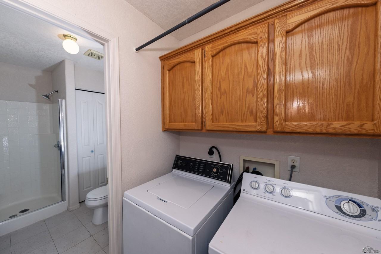 9565 E 33rd St - Photo 5 of 5