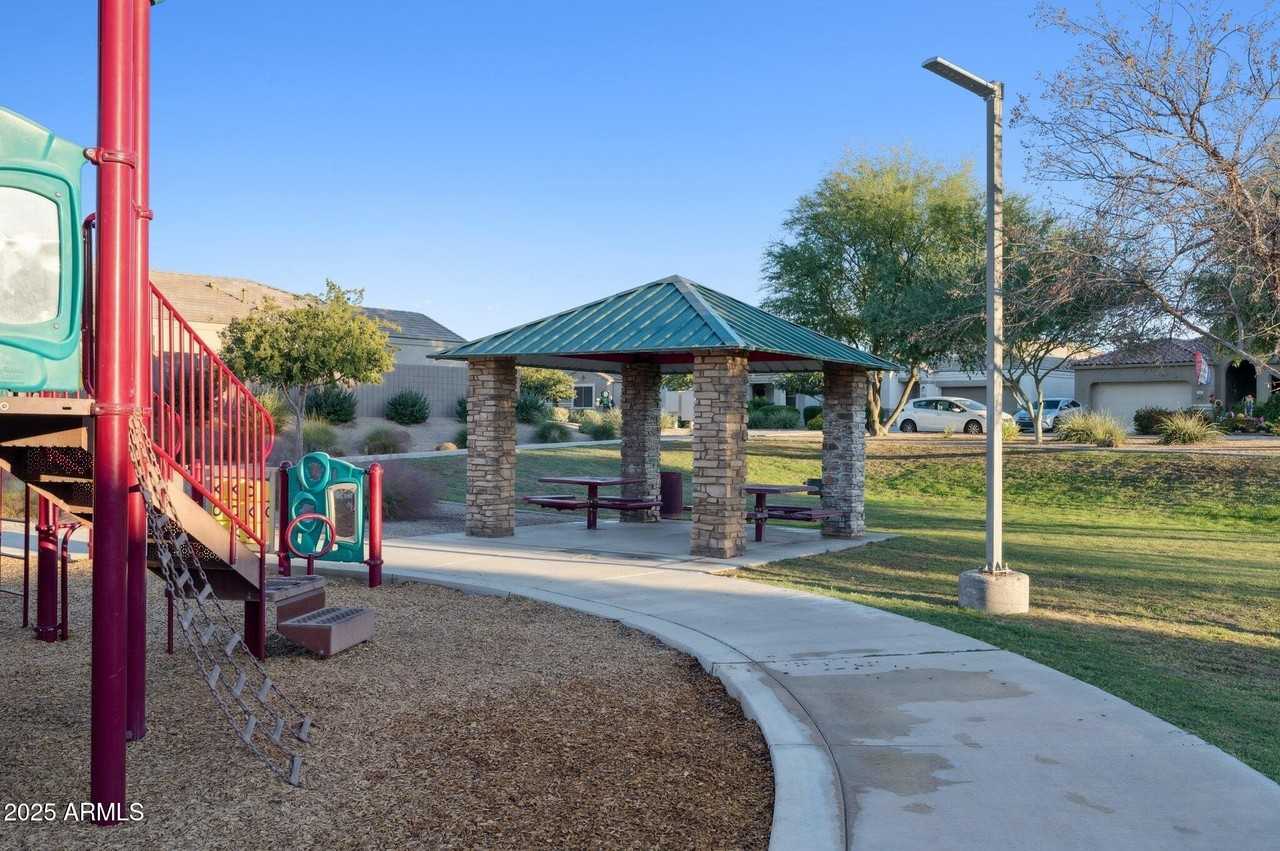 5003 E Smoky Quartz Rd - Photo 4 of 41