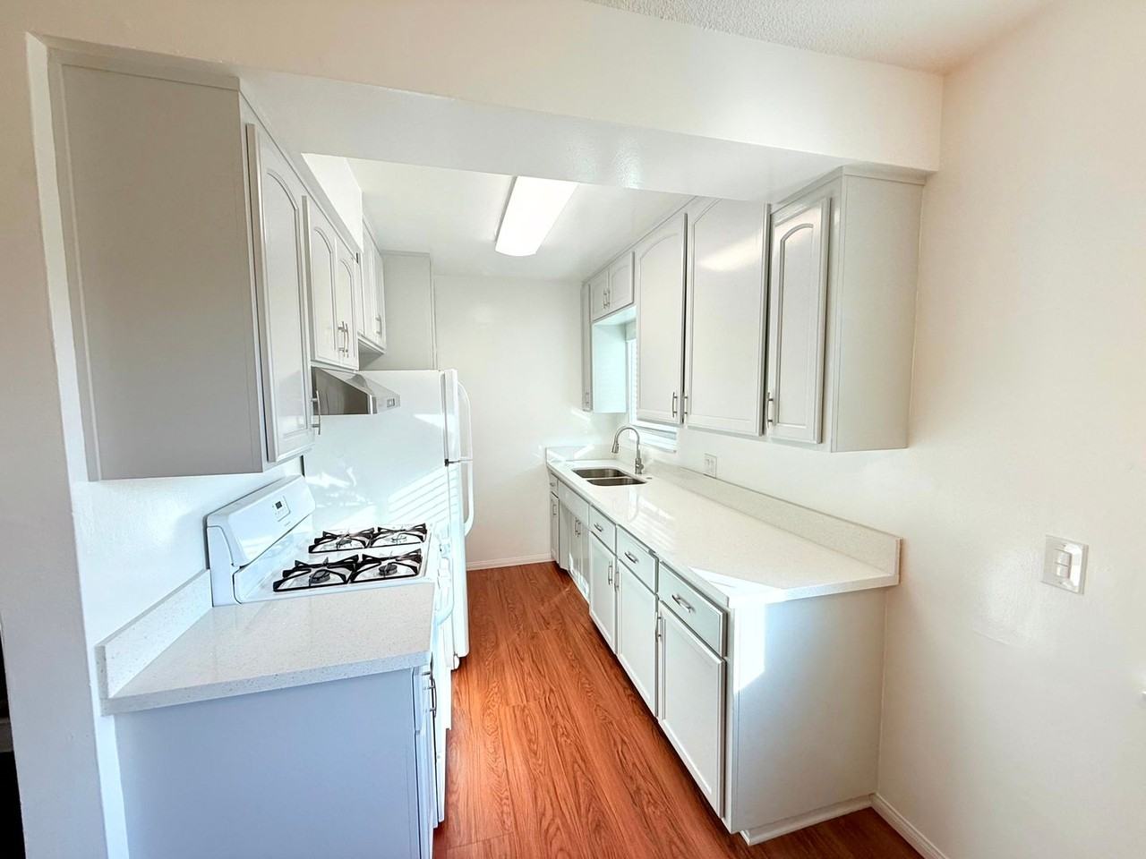 2707 E. Pomeroy Ave - Photo 5 of 35