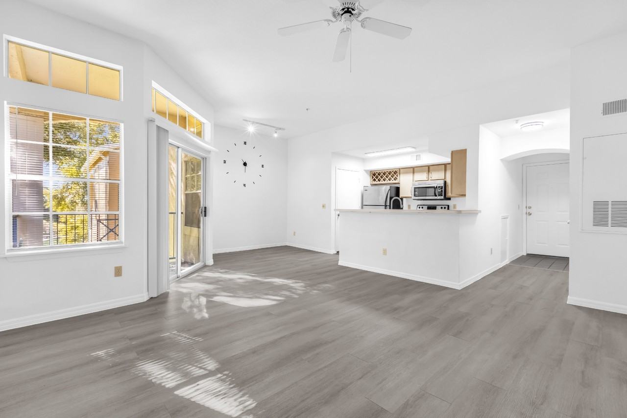 7360 Westpointe Boulevard #131 - Photo 4 of 27