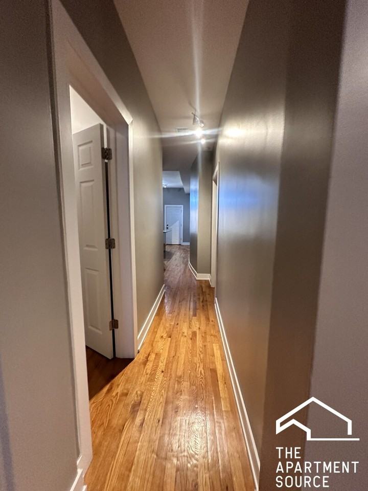 2809 W Warren Blvd #1 - Photo 6 of 13