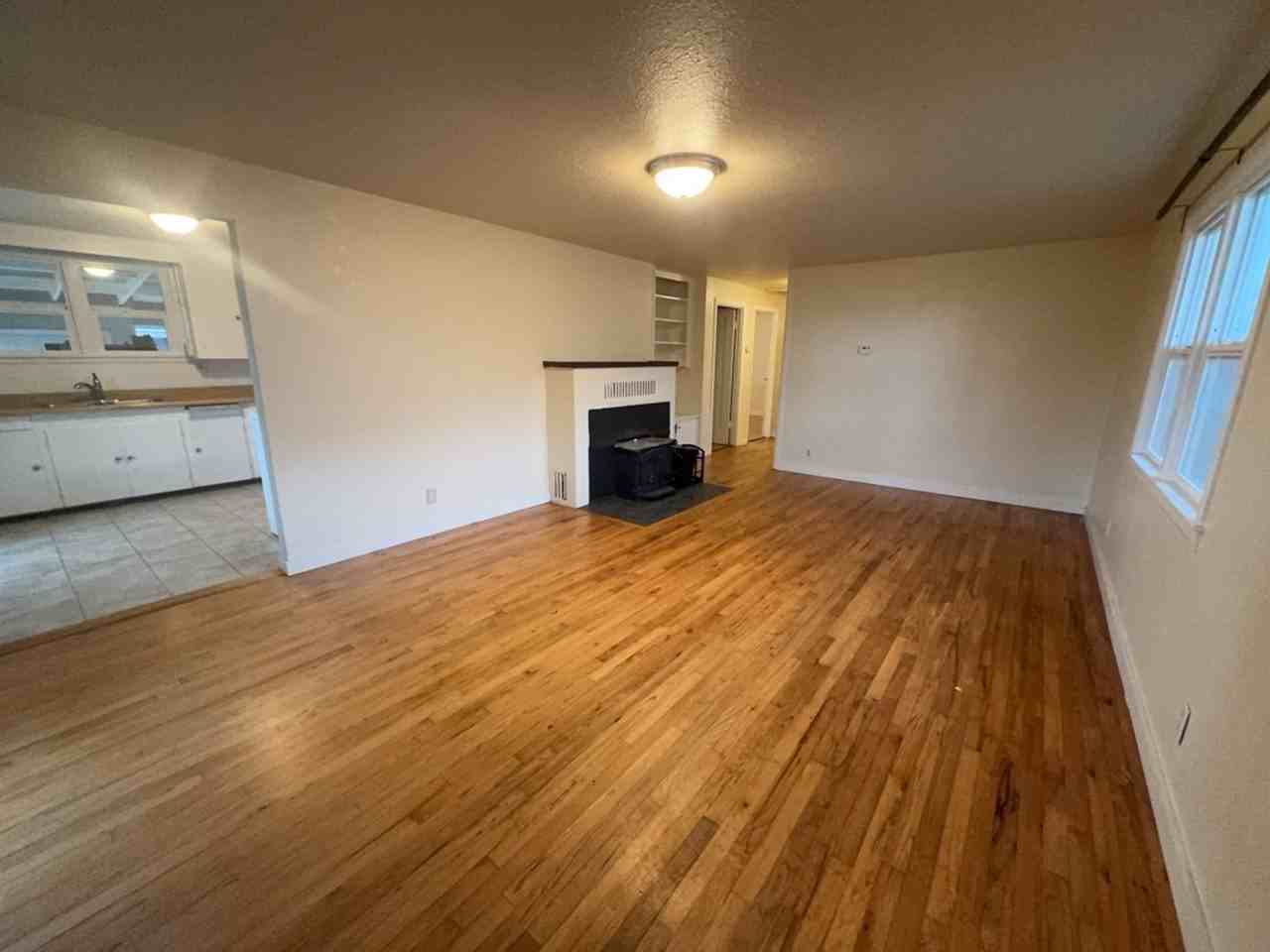 2398 Lincoln Ave - Photo 3 of 12