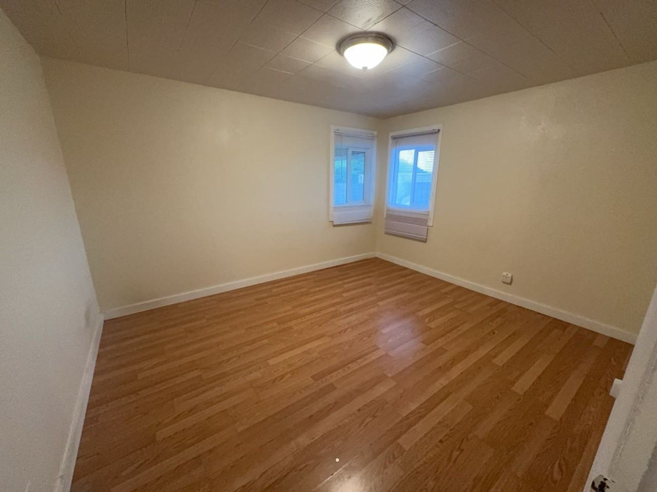 2398 Lincoln Ave - Photo 7 of 12