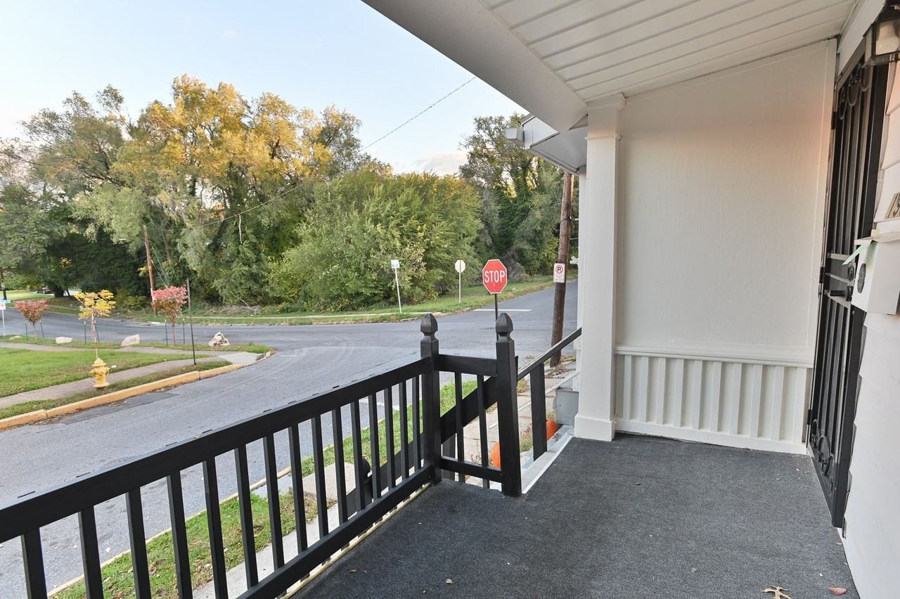 1957 Rudy Rd - Photo 2 of 31