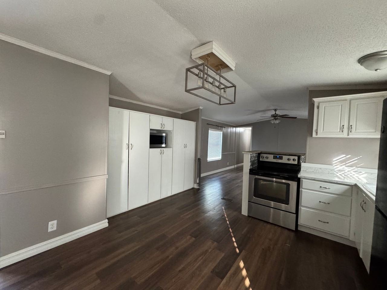 31693 N Corbin Rd - Photo 3 of 9