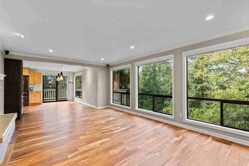 12135 107th Ave Ne - Photo 2 of 35