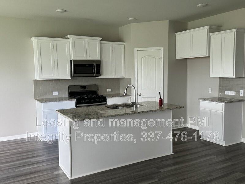 104 Garden Oaks Ave - Photo 2 of 9