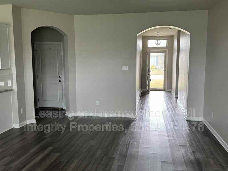 104 Garden Oaks Ave - Photo 3 of 9