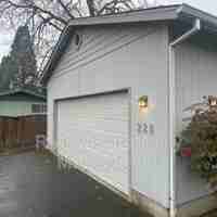 featured image of 228 Sw Westholm Ave