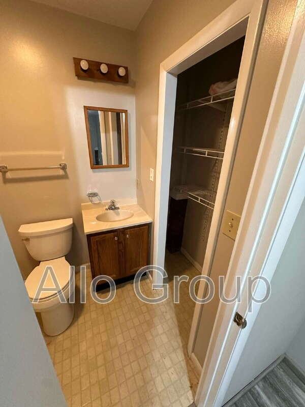 655 Green St #4 - Photo 5 of 9