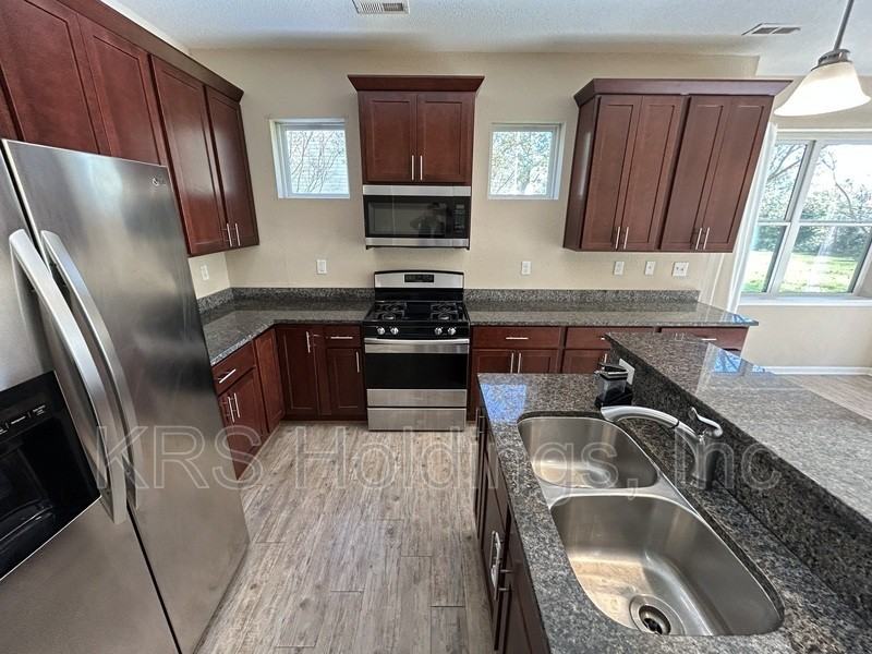 1763 Jason Avenue - Photo 3 of 21