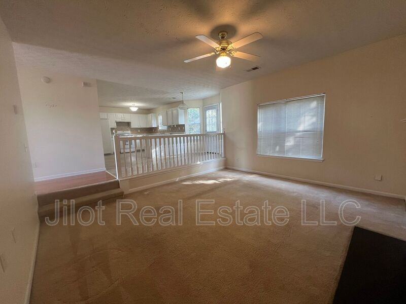 1640 Bennett Dr - Photo 7 of 18