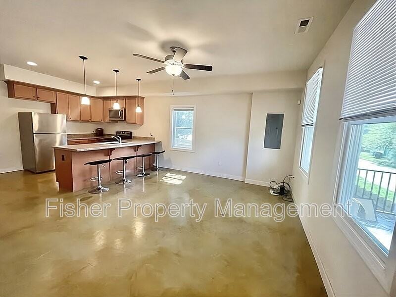 2413 Carrington St #A - Photo 3 of 20