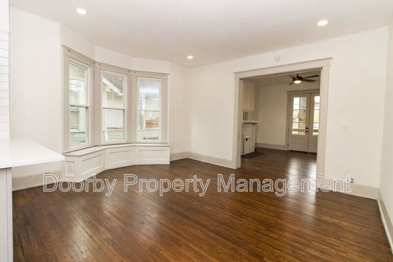 2304 Chamberlain Ave - Photo 7 of 22