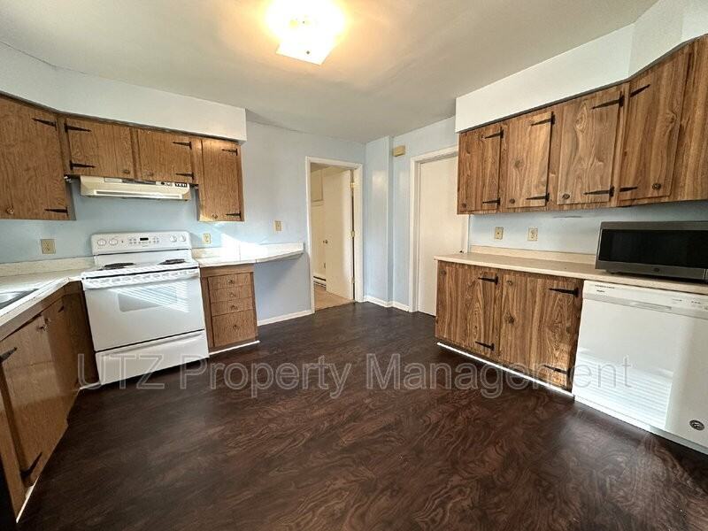 4234 Hanover Pike #A - Photo 5 of 8