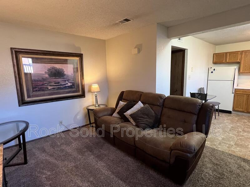 3305 Frontier St - Photo 4 of 19