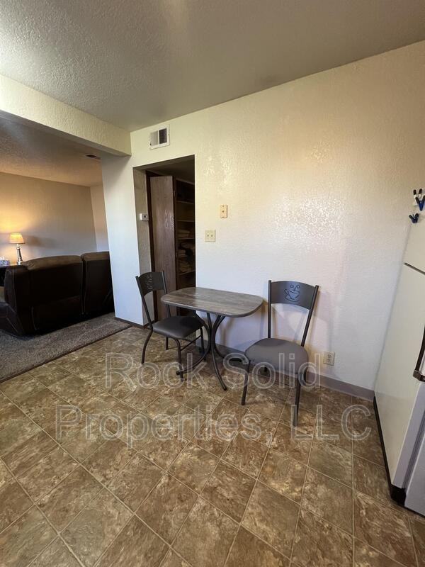 3305 Frontier St - Photo 7 of 19