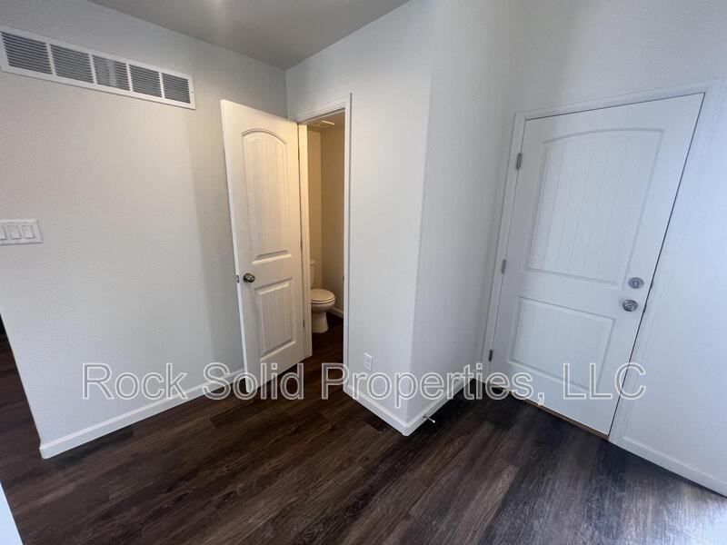 1512 Danny Pl - Photo 4 of 34