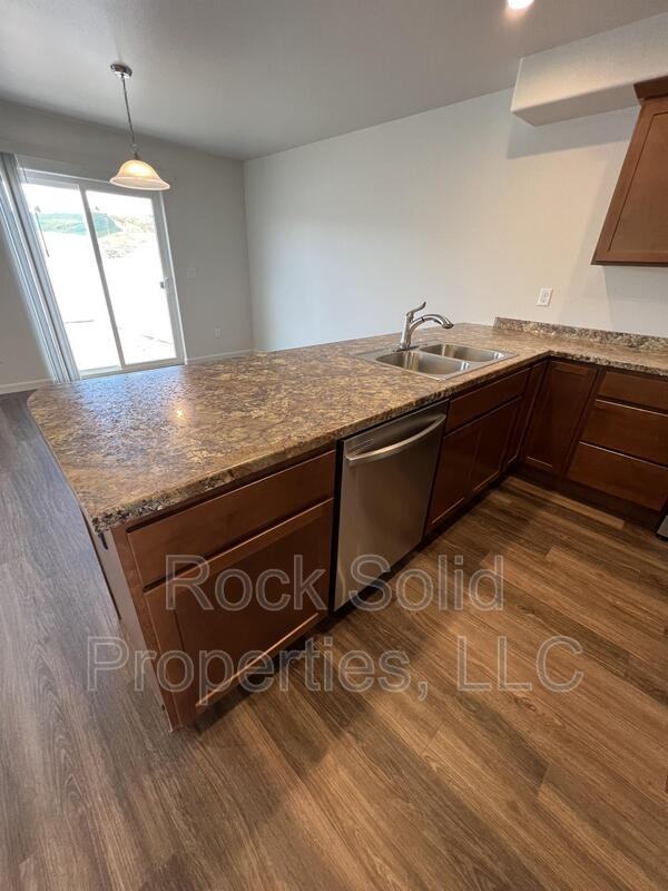 1512 Danny Pl - Photo 7 of 34
