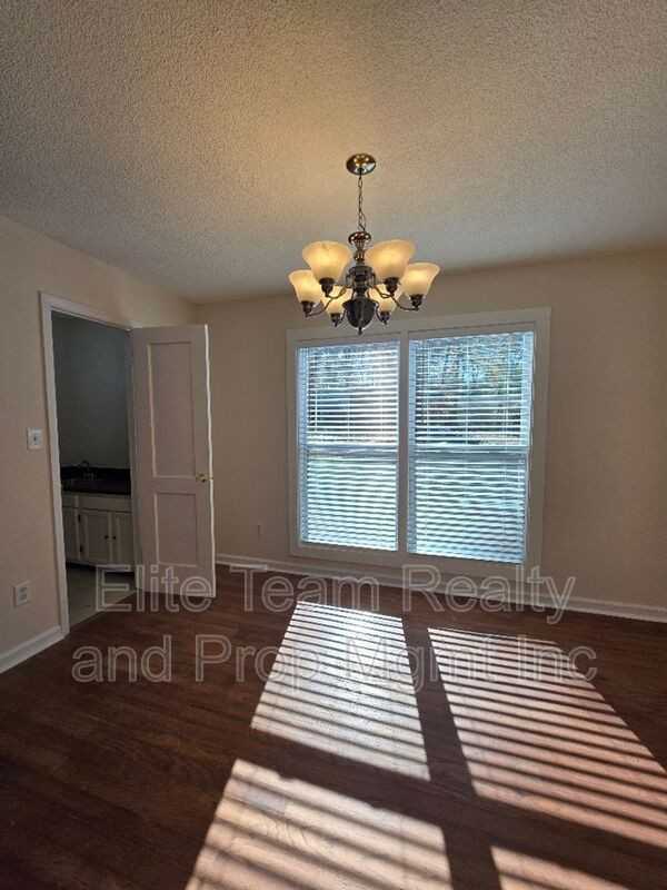 3738 Sweetgrass Ln - Photo 7 of 31