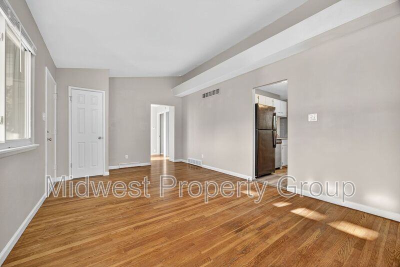 813 Lynn Haven Ln - Photo 2 of 22