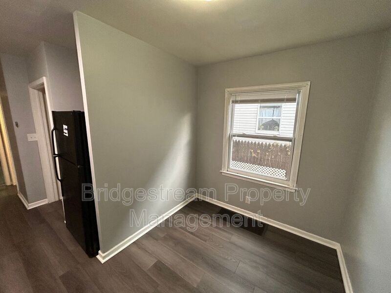 106 South Sperling Avenue - Photo 3 of 6