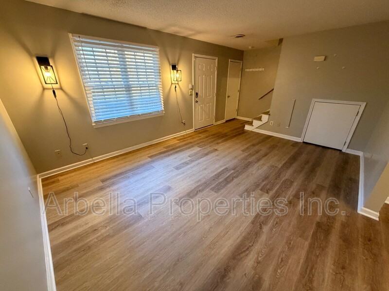 1711 Herrin Dr - Photo 4 of 21