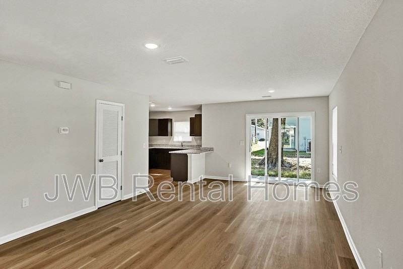 1614 State St W - Photo 4 of 15