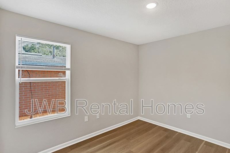 1614 State St W - Photo 6 of 15