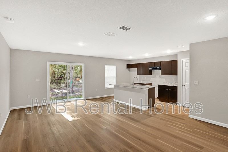 7542 Canary Rd - Photo 5 of 15