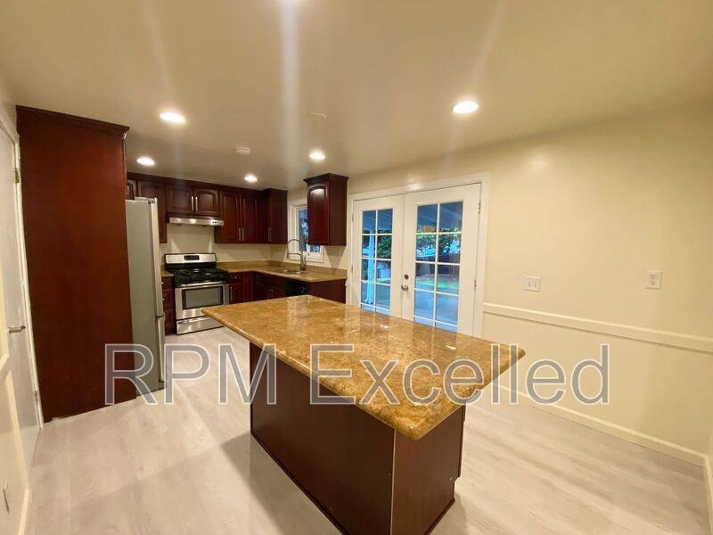 3216 South 208th Street - Photo 6 of 21