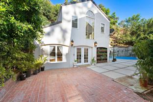 1174 Coldwater Canyon Dr - Photo 1 of 1