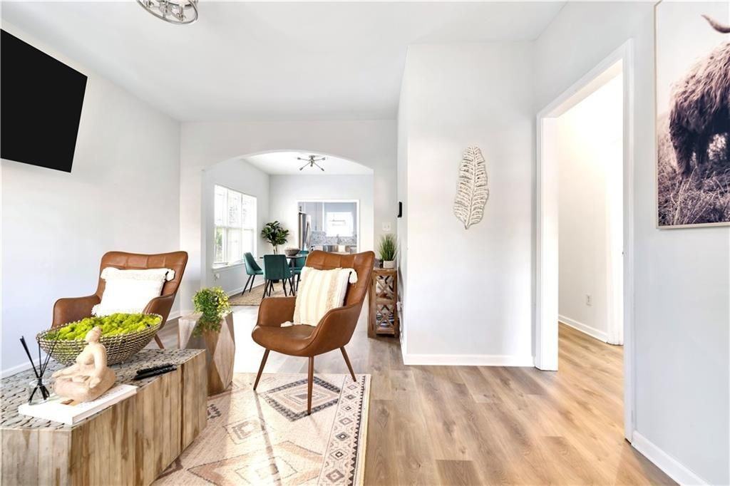 56 Holly Rd Nw - Photo 3 of 31