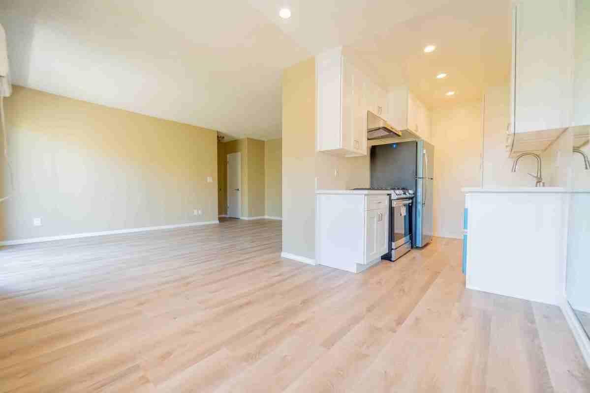 11871 Idaho Avenue ##8 - Photo 5 of 28